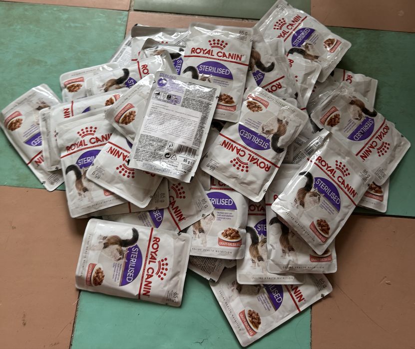 Продам корм royal canin sterilised