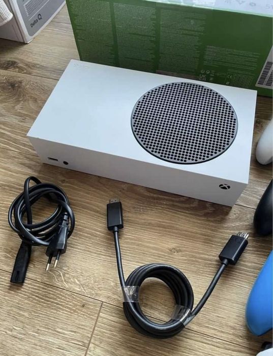 Konsola Xbox Series S + 2 Pady + Gry + Fortnite Roblox Forza Minecraft GTA