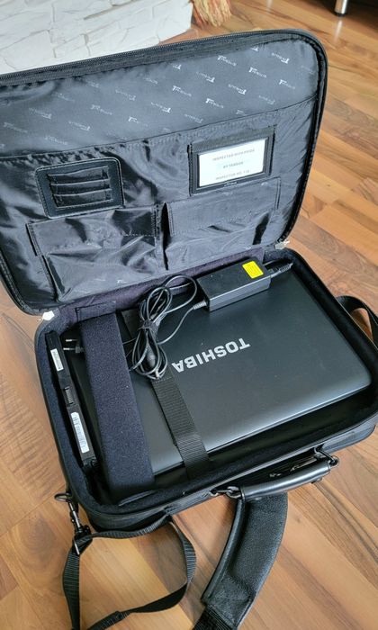 Toshiba Satellite C660-1QP 6GB ОЗУ состояние нового
Intel Pentium T450