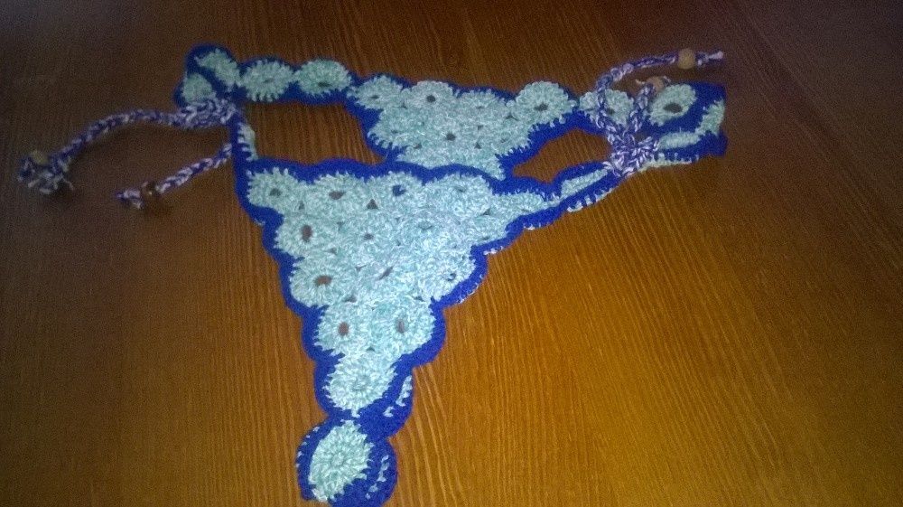 stringi recznie dziergane