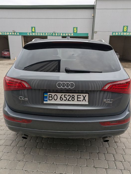 Продаю Audi Q5 2012 2.0 бензин