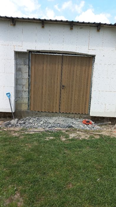 Brama garażowa dwuskrzydłowa PRODUCENT  bramy na wymiar