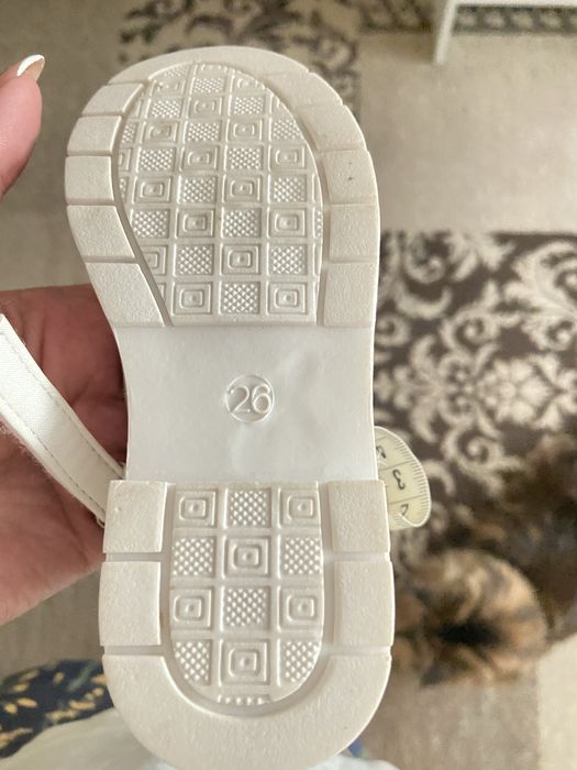 Туфельки на діачинку 26 р.