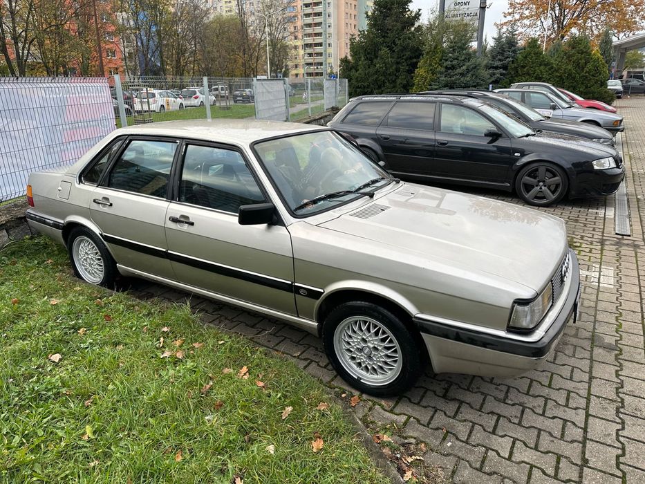 Audi 90 4000 sedan