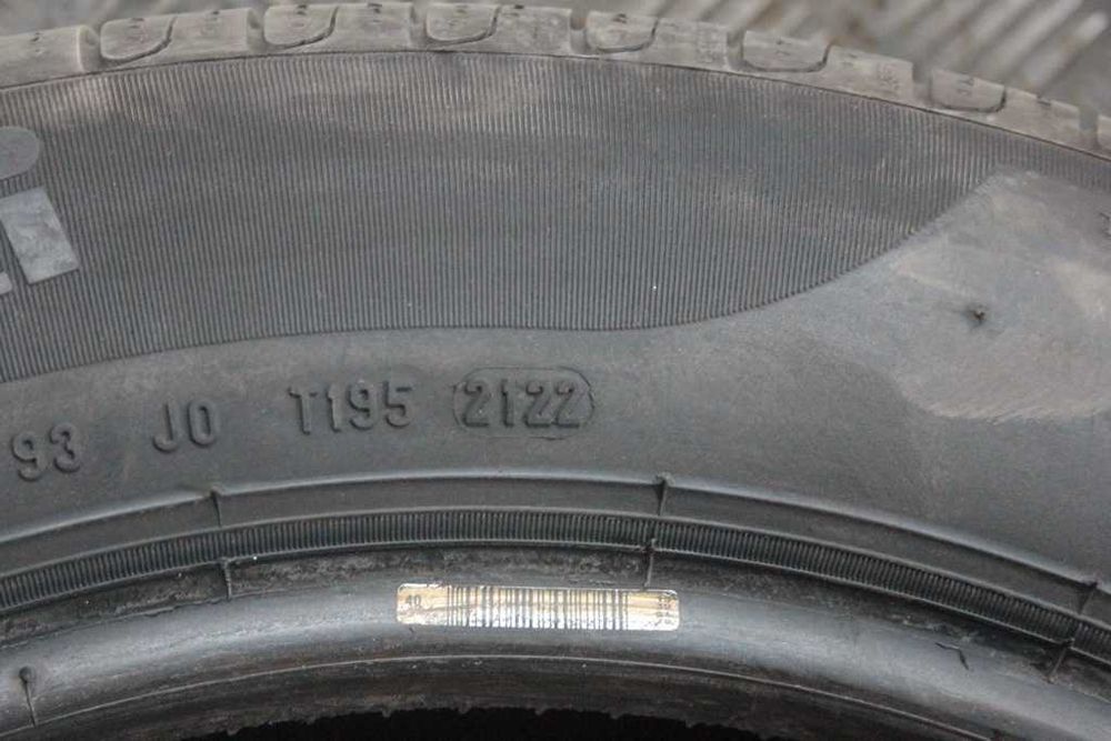 215/55/17 Pirelli Cinturato P7 25/55 R17 SealInside