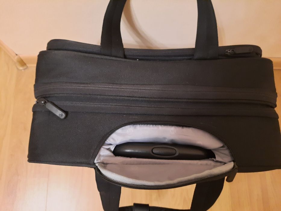 Сумка, валіза для ноутбука HP 17.3 Business 4 wheel Roller Case (H5M93