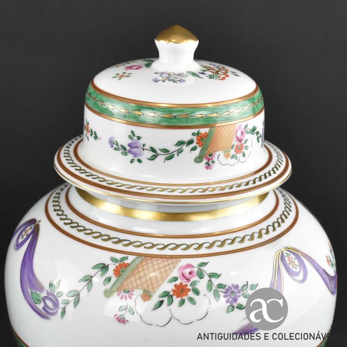 Par de potes com tampa porcelana Vidal Arte, Pintados à mão