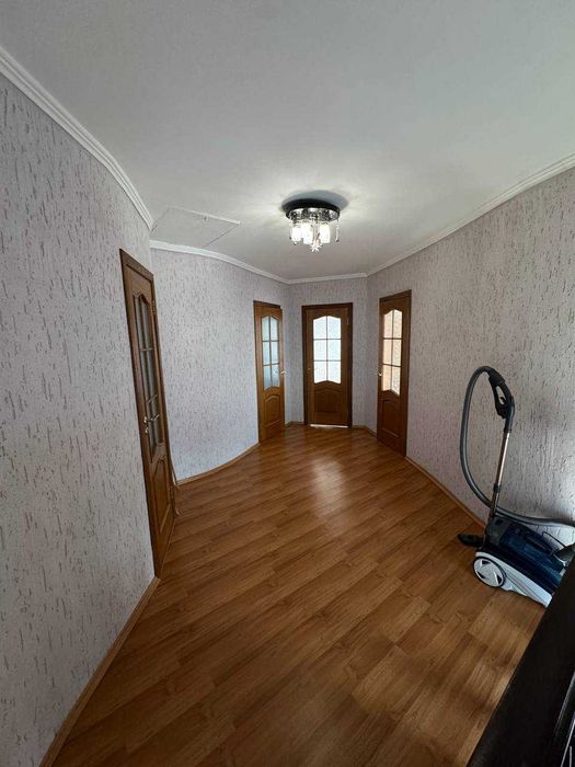 Будинок з ремонтом в Бучі 211м2, з ГАЗом, на 7.5 сотках,є власна лазня