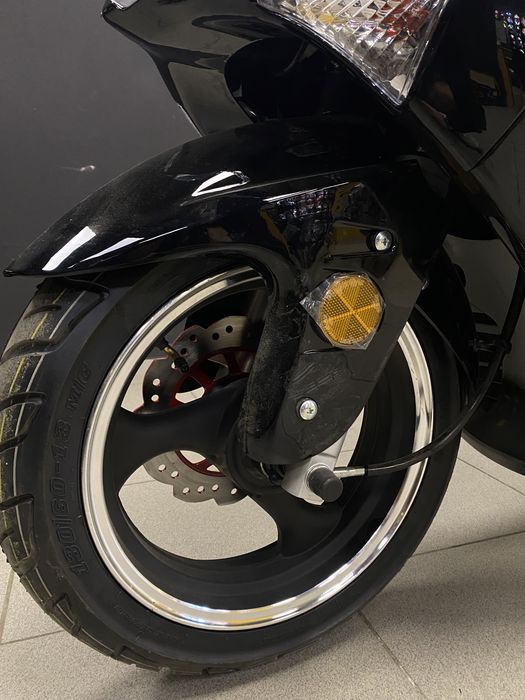 Скутер SPARK SP150S-17R