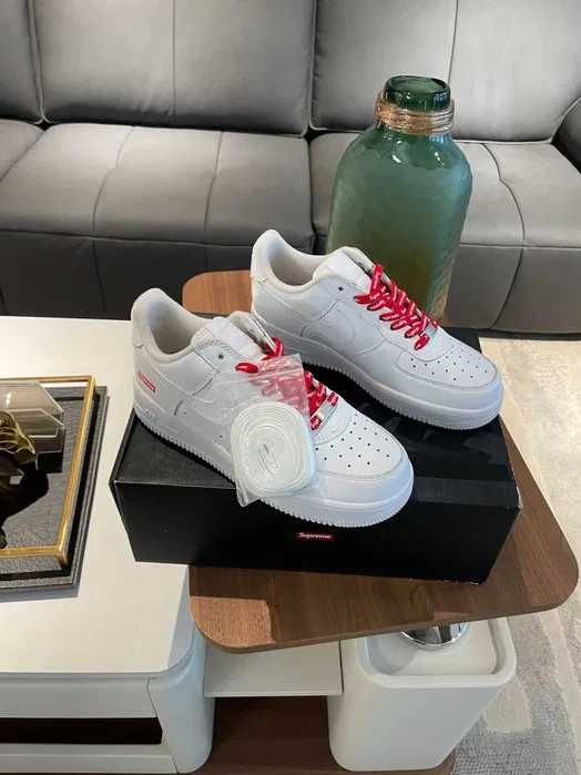 Air Force 1 Low Supreme Biały 38