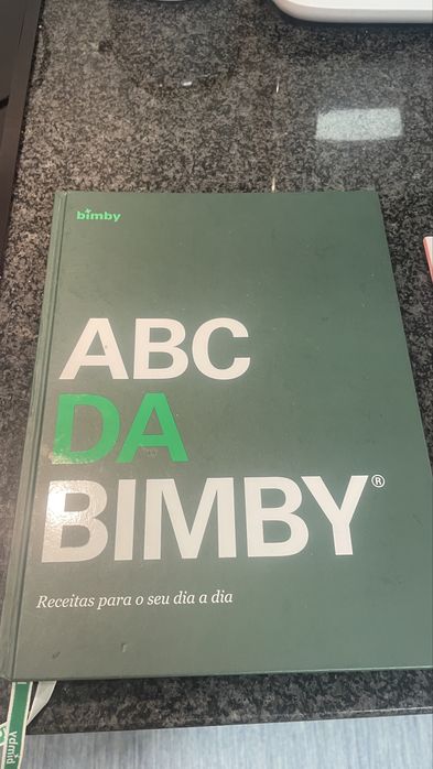 Bimby TM5 c/ acessorios, livros e chaves