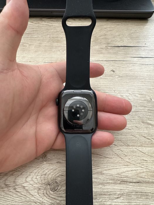 Apple Watch Series 8 + 4 ремінці та зарядний кабель
