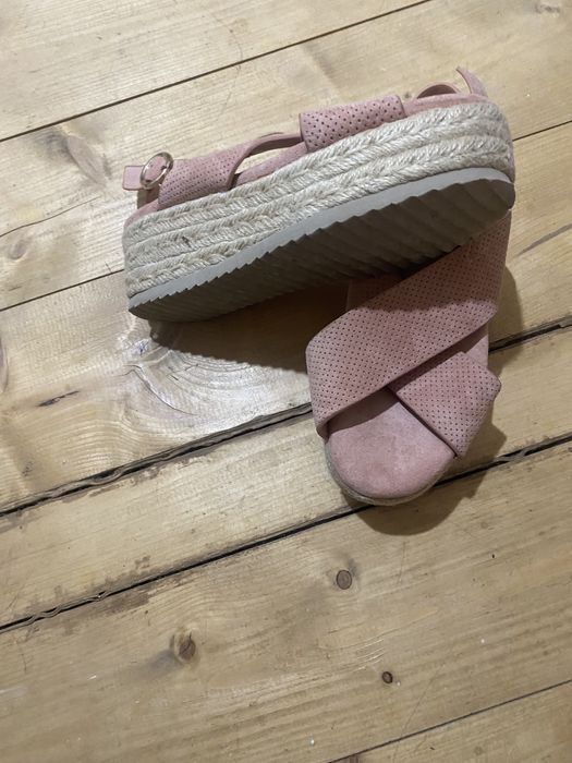 Sandalias Rosa muito confortaveis