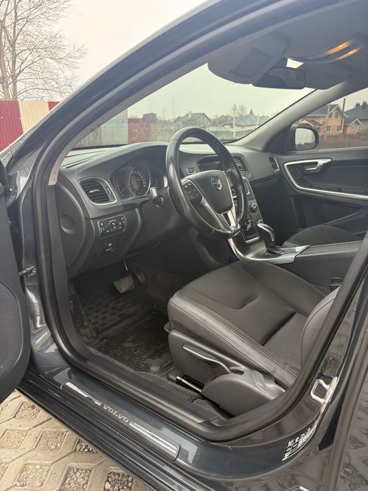 Volvo S60 2014 VIN YV1FS848BE2304306 фото оголошення 9 з 19