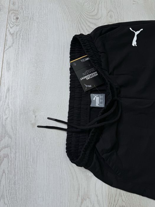 Жіночі шорти від Puma