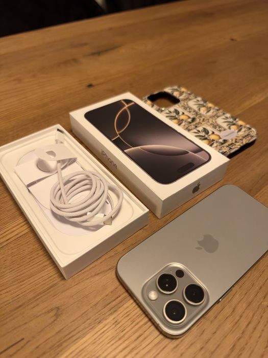Sprzedam dwa iPhone 16 Pro 128 GB  2 x 2890 zl szt  /osobno lub  razem od małżeństwa | Super Stan Szczecin/ Kobylanka
