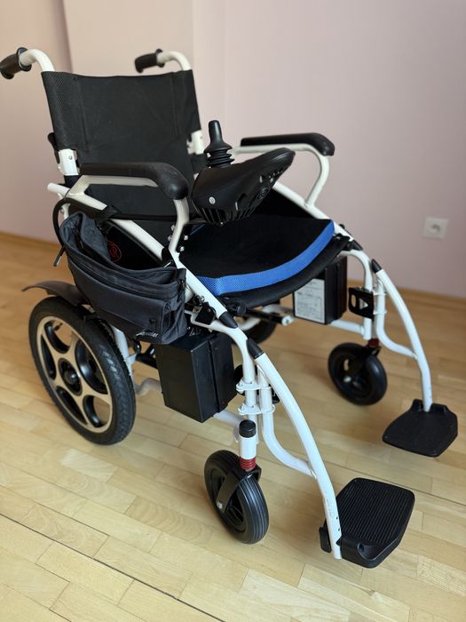 Wózek inwalidzki elektryczny ANTAR AT52304