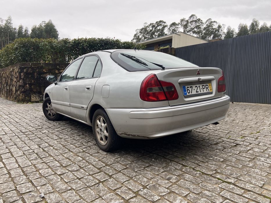 Mitsubishi Carisma para peças