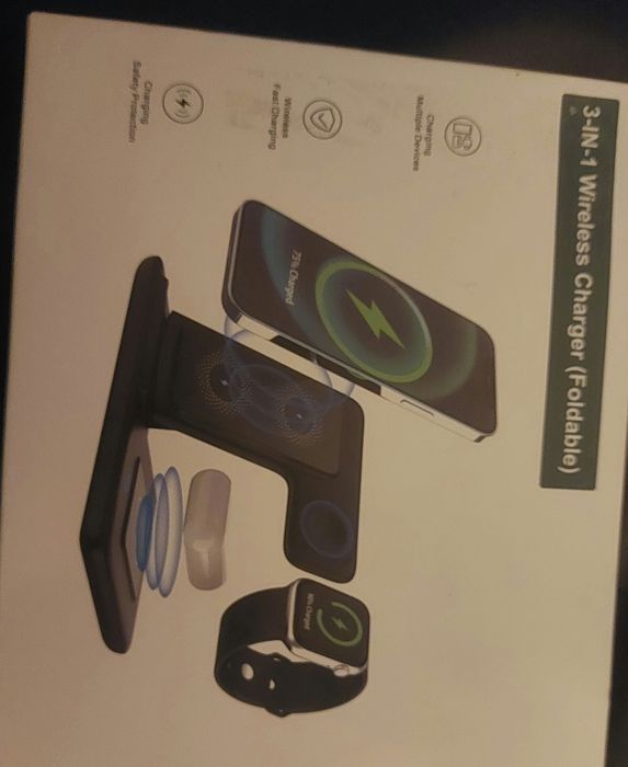 3 IN 1 Wirsless Charger


Input.:9V/2A 12V/1.5A


Mobile phons output: