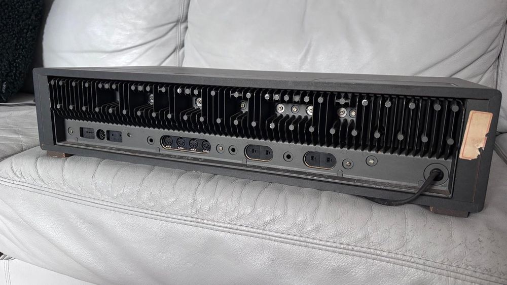 Amplituner niemiecki marki Saba ST9140