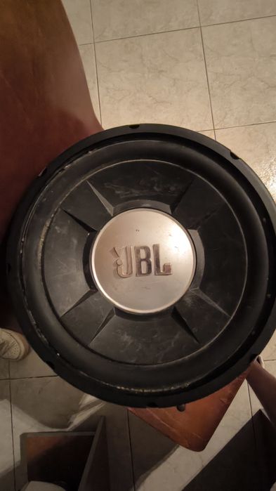 Sub JBL nova, nunca foi usada