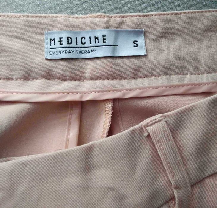 Spodnie materiałowe