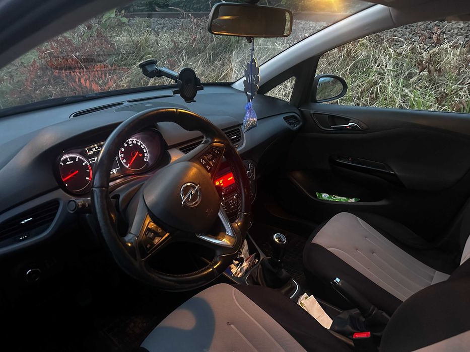 opel corsa E 1.4 benzyna 90 KM 2018 rok