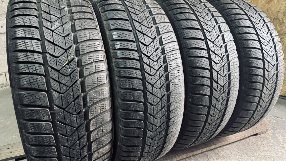 225/55 17 Pirelli SottoZero3 шини зимові