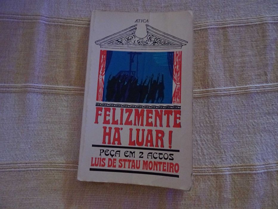 Livros Cultura Geral: Fora O Árbitro de Teotónio Lima; Família Propriedade Estado; O Que Diz Molero Dinis Machado; Os Clandestinos; Perestroika; Luar