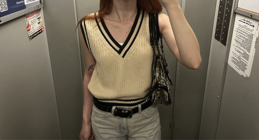 Жилетка бежева reserved розмір s