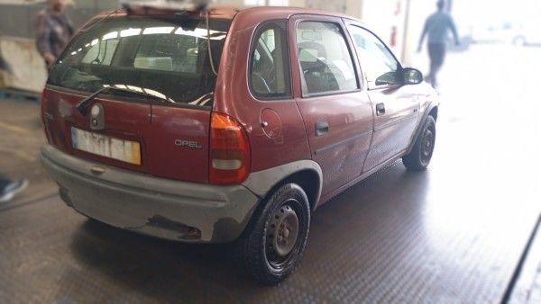 Para Peças Opel Corsa B (S93)