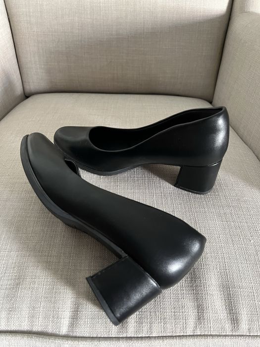 Sapatos classicos de senhora