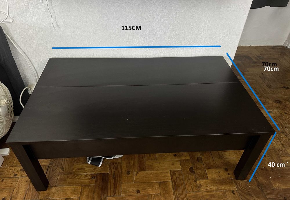 MESA DE CENTRO (Cor: Preta) Espaço para arrumação, tapa multiuso.