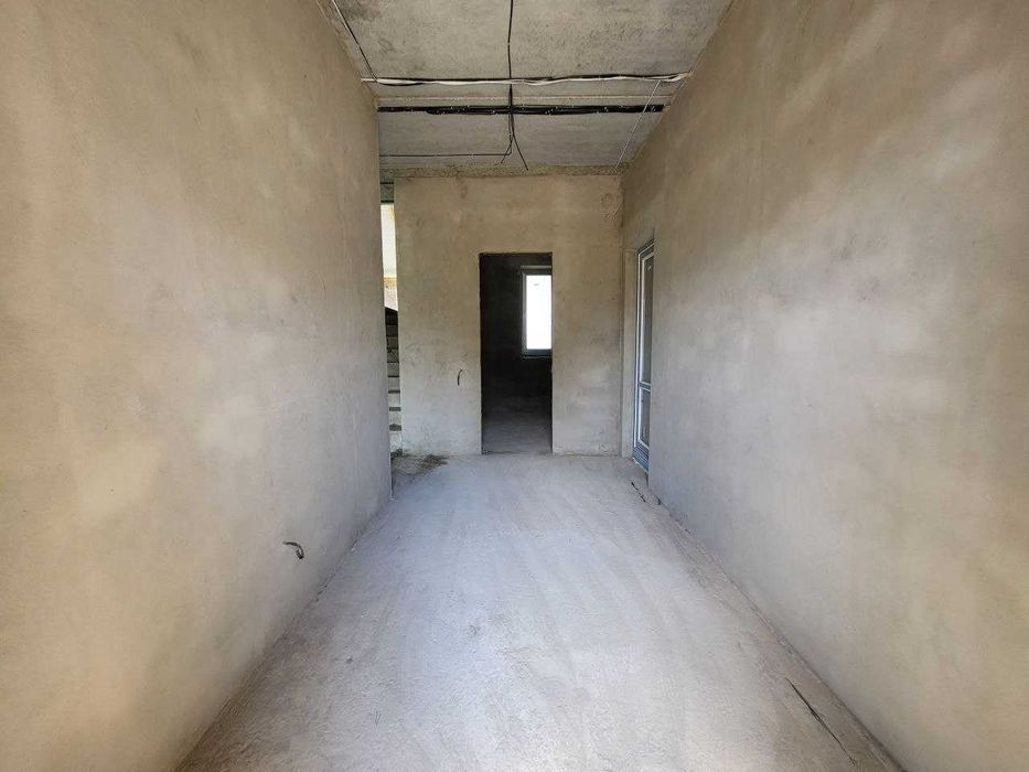 Двоповерховий будинок 160 кв. м. з гаражем