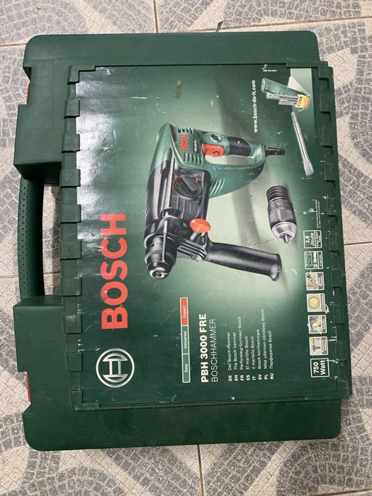 Maquina Furar/martelo Bosch PBH 3000 FRE + oferta ventilador termico