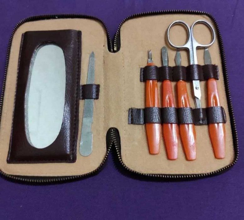 Несесер манікюрний