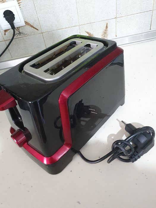 Torradeira eléctrica em bom estado