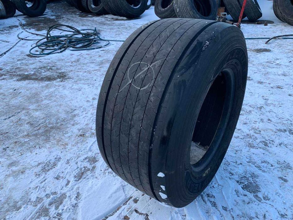 Opona używana ciężarowa naczepa 435/50R19.5 GOODYEAR FUELMAX T 9-10mm