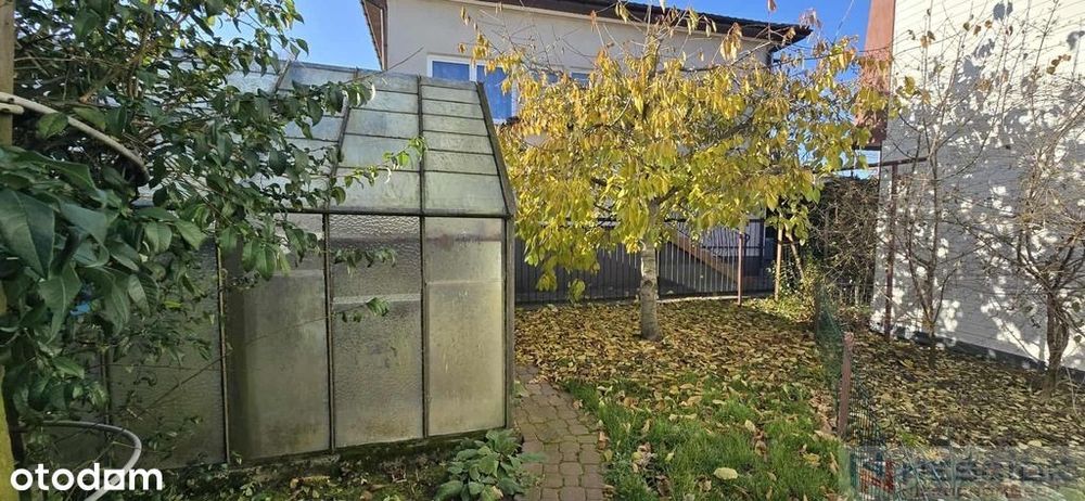 Dom z niezależnym lokalem, Siedlce, Łowcza