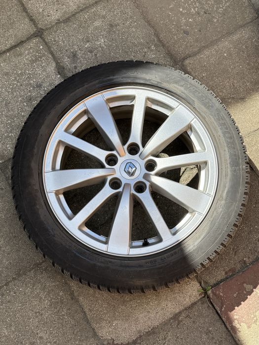 Felgi  Renault 17” 5x114.3 ET47 z oponami zimowymi