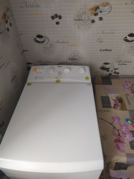 Продам пральну машину Zanussi