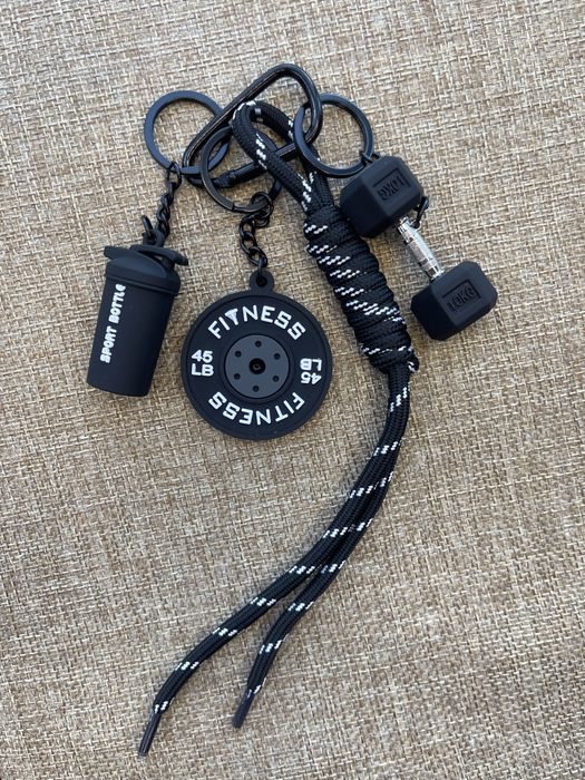 Фітнес брелок з гантелею