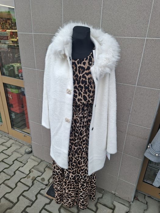 Plaszczyk alpaka biały cieply z futerkiem