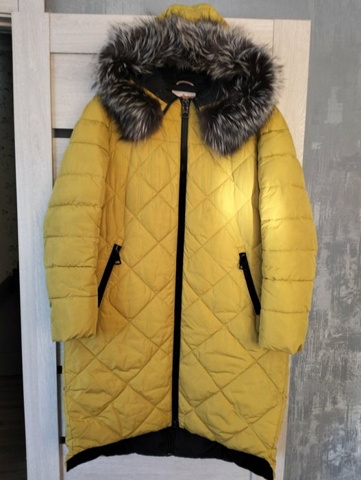 Продам пуховик с натуральным мехом