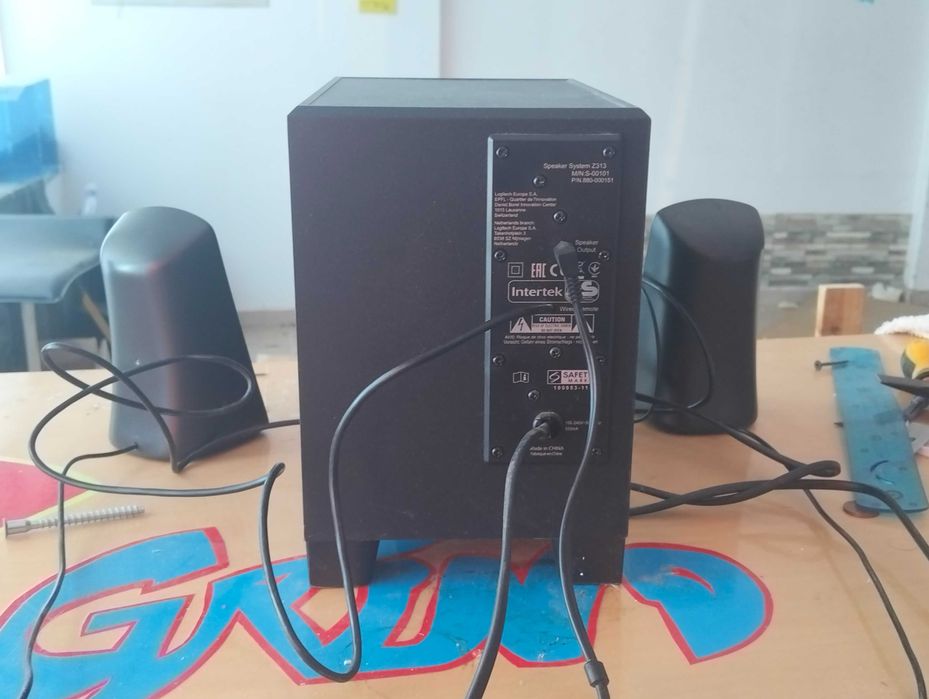 Colunas 2.1 LOGITECH Z313