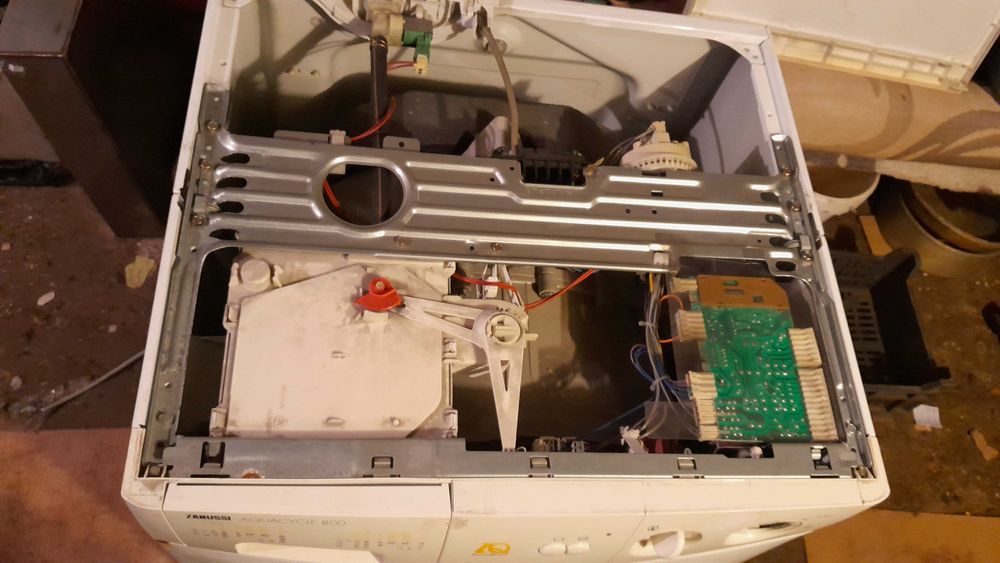 Стиралка по запчастям разборка ЗЧ Zanussi aquacycle 800 пральна машина