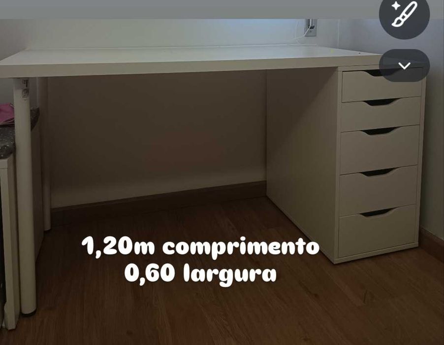 Secretaria com bloco de gavetas