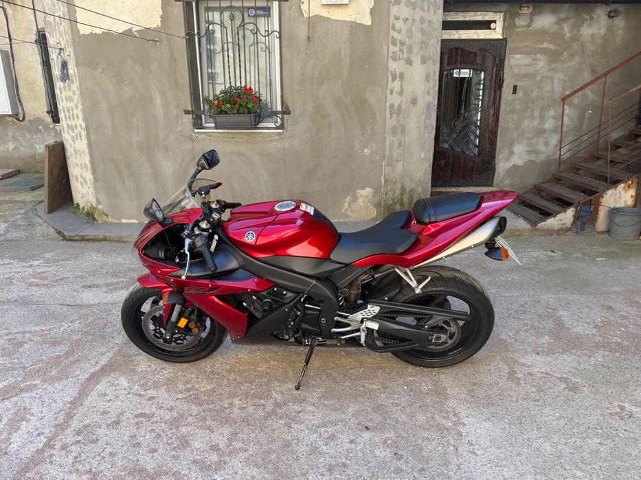 Yamaha R1 2004 год