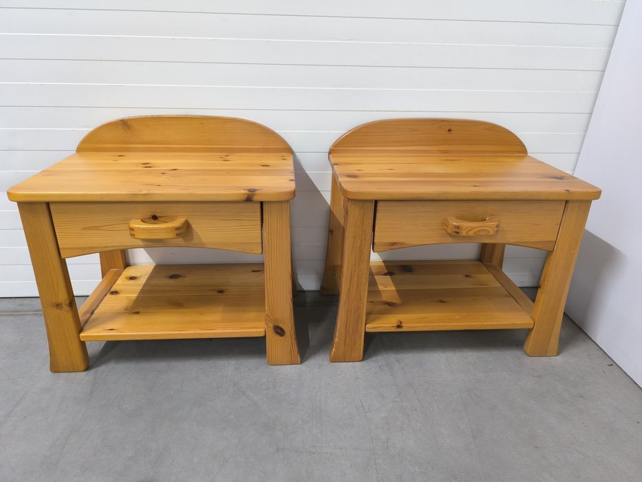Bardzo ładne sosnowe szafki nocne 2 sztuki!!. Dowóz, wysyłka.
