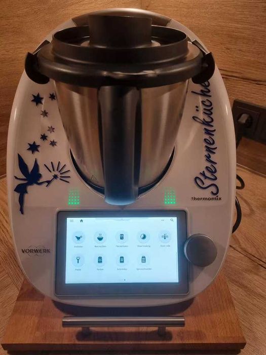Thermomix TM6 z wieloma akcesoriami